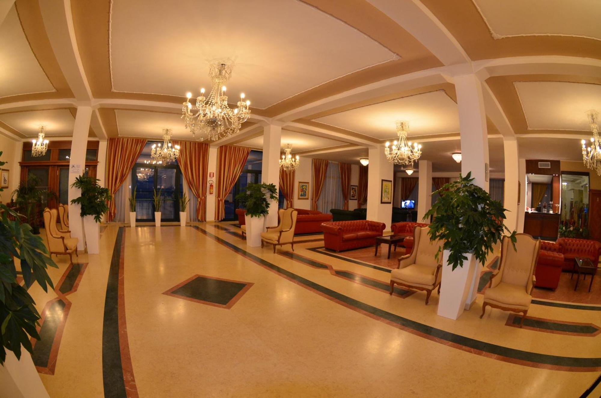 Grand Hotel Montesilvano Exterior photo
