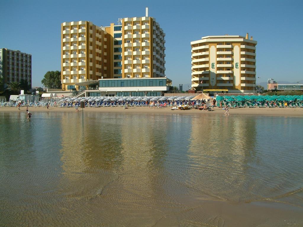 Grand Hotel Montesilvano Exterior photo
