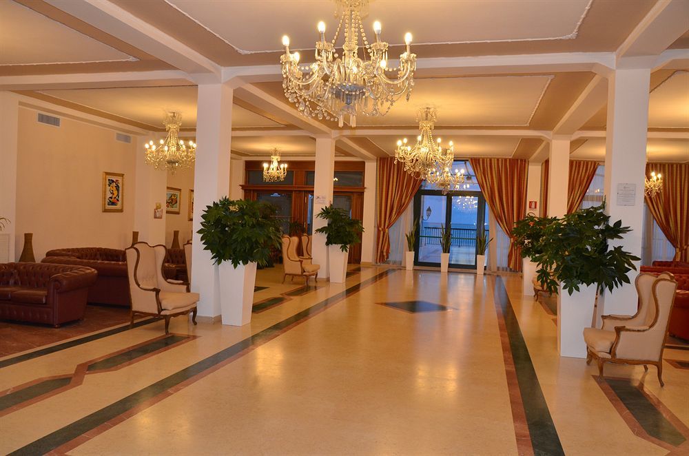 Grand Hotel Montesilvano Exterior photo