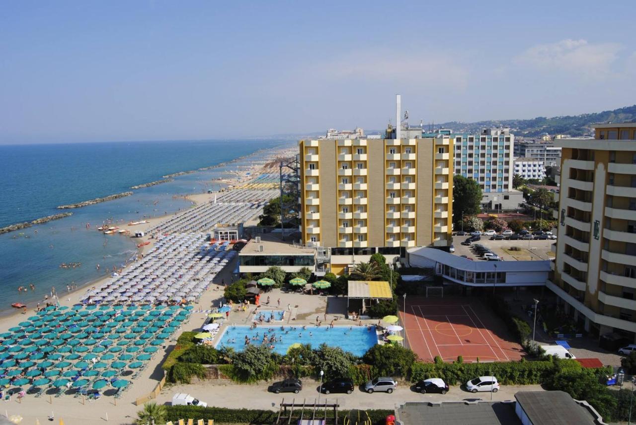 Grand Hotel Montesilvano Exterior photo